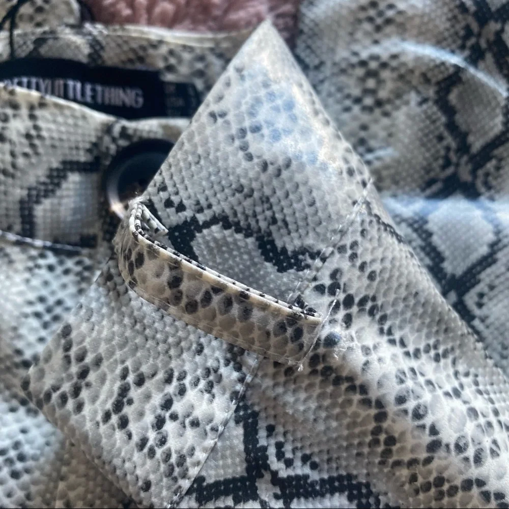 Snake Print Faux Leather Straight Pants - Picture 5 of 5